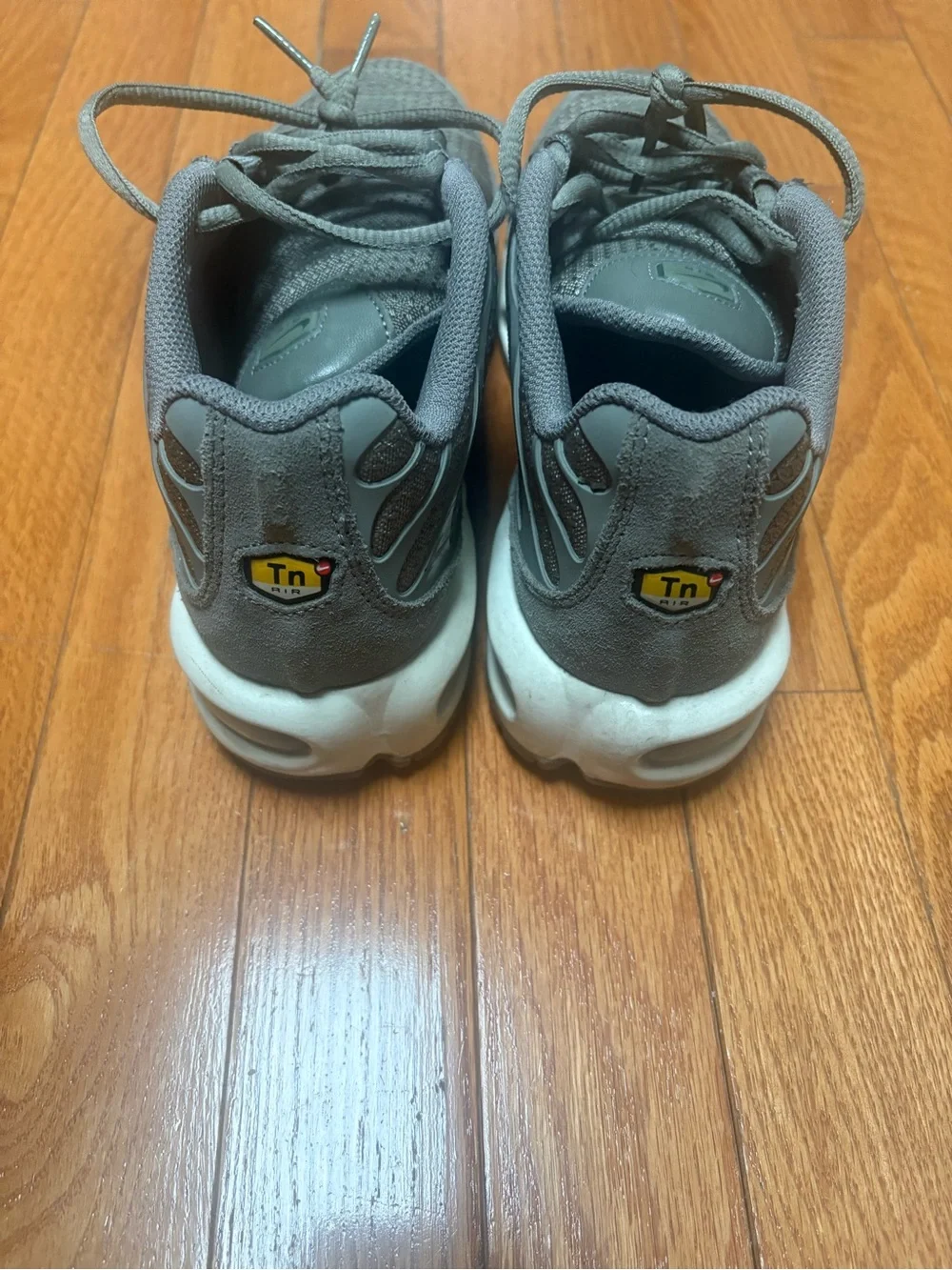 Nike breathable grey